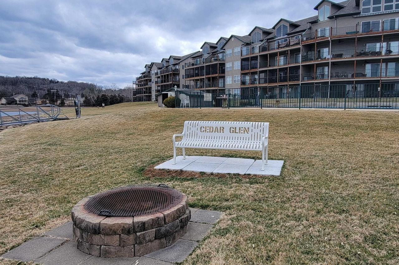 Step-Free Camdenton Condo With Boat Ramp, Dock, Slip Exterior photo