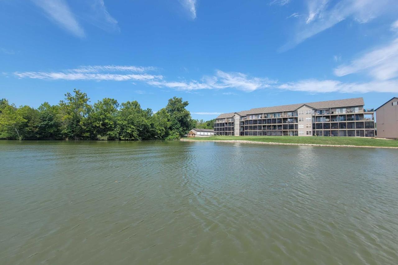 Step-Free Camdenton Condo With Boat Ramp, Dock, Slip Exterior photo